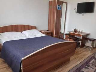 Отель Rahat guest house Каракол Стандартный двухместный номер с 1 кроватью-2